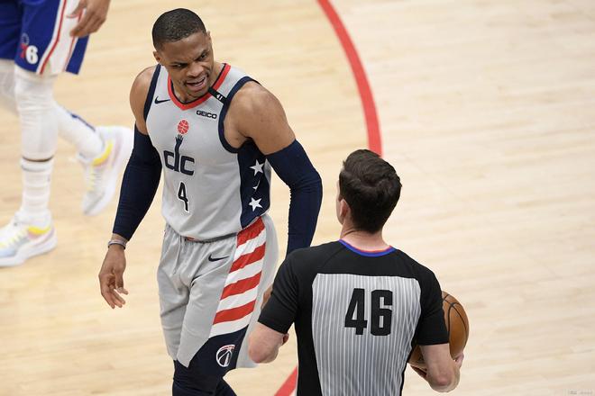 综合素质的 综合素质的