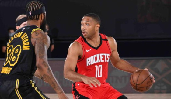 门前抢点更 门前抢点更